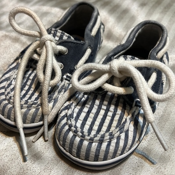 Sperry Kids Top Sider Striped Shoes - Size 4m - Picture 3 of 8
